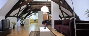 old-town-attic-apartment-profile
